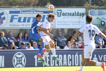 El equipo leonés refuerza la cabeza en Urritxe