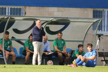 El equipo leonés refuerza la cabeza en Urritxe