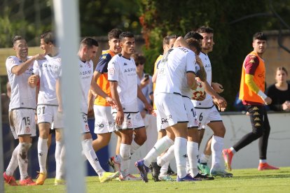 El equipo leonés refuerza la cabeza en Urritxe