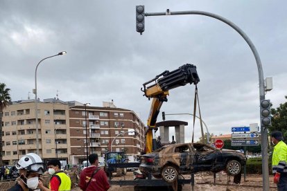 La dotación del SEPEIS enviada por la Diputación de León a Valencia