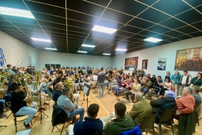 La Agrupación Musical del Cristo de la Bienaventuranza, durante el ensayo de puertas abiertas de anoche.