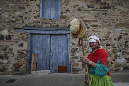 Desfile de mascaradas en La Bañeza.