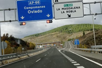 Corte de tráfico por un derrumbe en el km 78.