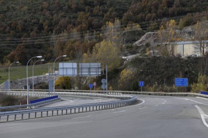 Estado de la autopista AP66 y la carretera N630 debido al corte de tráfico por un argayo.