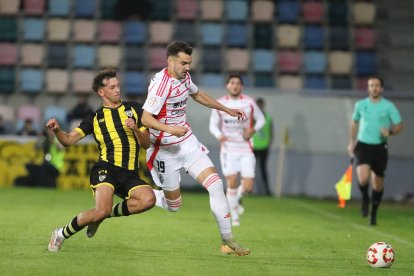 La Ponferradina vence al Barakaldo y se sitúa a un punto del play off.