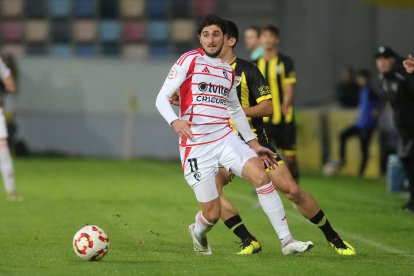 La Ponferradina vence al Barakaldo y se sitúa a un punto del play off.