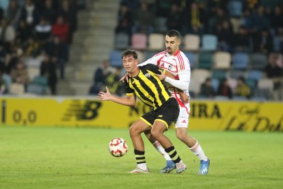 La Ponferradina vence al Barakaldo y se sitúa a un punto del play off.