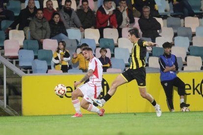 La Ponferradina vence al Barakaldo y se sitúa a un punto del play off.