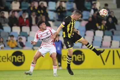 La Ponferradina vence al Barakaldo y se sitúa a un punto del play off.