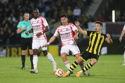 La Ponferradina vence al Barakaldo y se sitúa a un punto del play off.