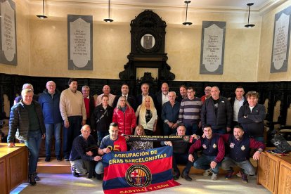 Foto de familia en el Ayuntamiento de Astorga.