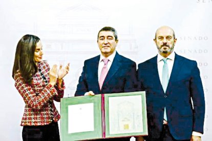 Pablo Lago recibió el premio de manos de la reina Letizia.