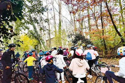 Prueba de ciclismo en Toral de los Vados.