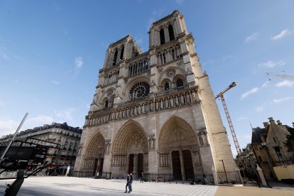 Aspecto de la catedral de Notre Dame tras el devastador incendio de hace casi seis años.
