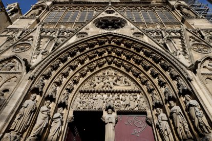Aspecto de la catedral de Notre Dame tras el devastador incendio de hace casi seis años.