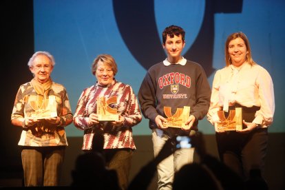 Mercedes Martínez, Carmen González, Martín Guzmán Alaiz y María Rosa Ibáñez.