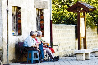 Los pensionistas incrementan su percepción desde enero.