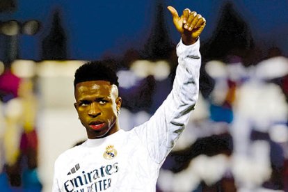 Vinicius liderará el ataque del Real Madrid en su visita de esta noche a Vallecas.