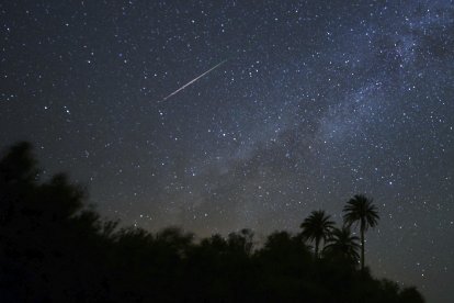 En la foto de archivo, imagen del firmamento lleno de  estrellas. EFE/Carlos de Saá