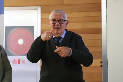Amalio Cañas en un acto de la Asociación de Personas Sordas de León.