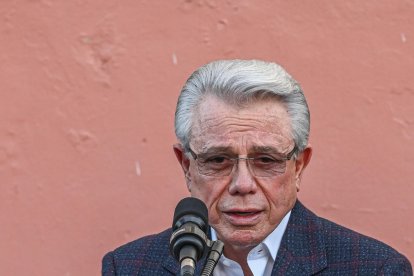 Fotografía de archivo del 28 de octubre de 2022 del empresario cubano-estadounidense Benjamín León durante la presentación de un mural en honor al cantante y productor Willy Chirino en la Calle Ocho de Miami, Florida (EE.UU). EFE/ Giorgio Viera