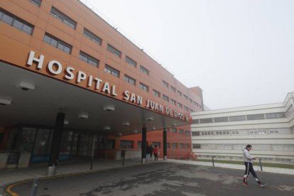 Entrada del Hospital San Juan de Dios.