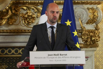 Imagen del ministro francés de Exteriores, Jean Noël Barrot,
                      EFE/Edgar Sapiña Manchado
