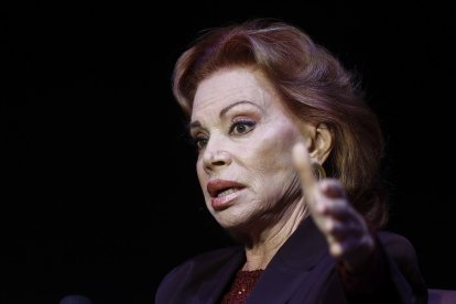 La cantante Paloma San Basilio interviene en la presentación de la próxima edición de Universal Music Festival que tendrá lugar en los meses de verano en el Teatro Albéniz este lunes en Madrid. EFE/ Rodrigo Jimenez