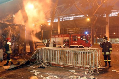 Foto de archivo de disturbios en el Estadio Olímpico de Roma durante un partido del Lazio. EPA/ALESSANDRO DI MEO