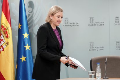 La vicepresidenta de la Junta y consejera de Familia e Igualdad de Oportunidades, Isabel Blanco, comparece en rueda de prensa posterior al Consejo de Gobierno.