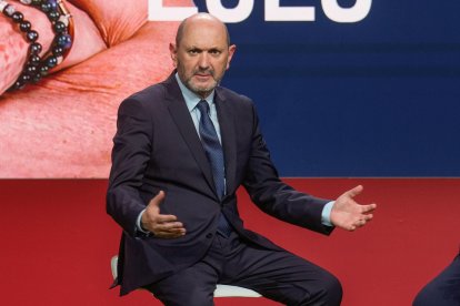 Rafael Louzán, presidente de la Federación Española de Fútbol, el pasado lunes, durante el acto en el que se anunció la renovación del seleccionador nacional, Luis de la Fuente hasta la Eurocopa de 2028. EFE/Borja Sánchez-trillo