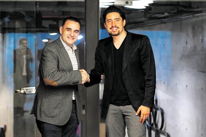 José Miguel González con Álex Fernández, uno de los artistas cuya carrera relanzará al frente de la dirección general de DBM Music