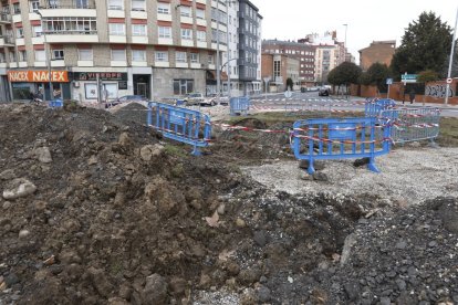 La obra continúa tras el reventón del 21 de enero en Fernández Ladreda.