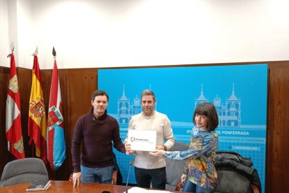 Miguel Reguera, Iván Alonso y Laura Hurtado.