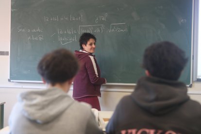 La profesora de Matemáticas avanzadas, Ana maría Pérez Cubillo