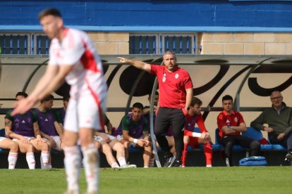Tras ganar al FC Andorra, el equipo blanquiazul sólo ha sido capaz de sumar un punto.
