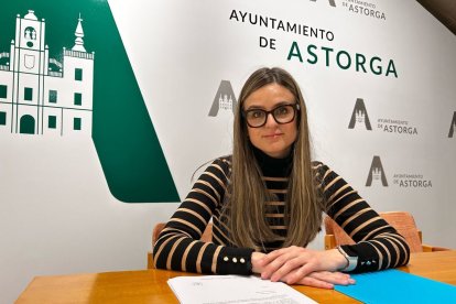 La concejala de Hacienda, Laura Torralba durante el pleno de este lunes.