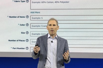 El director ejecutivo Amazon, Andy Jassy, habla durante la presentación del asistente de voz Alexa+, una "nueva Alexa con personalidad" este miércoles, en Nueva York (Estados Unidos). EFE/ Sarah Yáñez-Richards