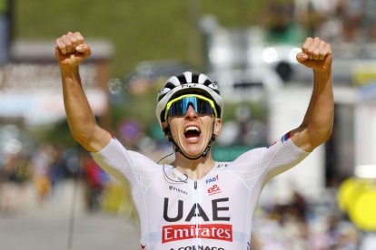 Tadej Pogacar subió al segundo peldaño de la Vuelta en 2019. Seis años después su reto pasará por escalar hasta el primero.