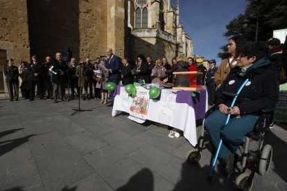 Lectura del manifiesto de Aderle en Puerta Obispo.