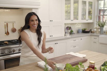 Un fotograma de 'With Love, Meghan', que por fin llega a Netflix, un mes después de tener que posponer su estreno por los incendios que afectaron a Los Ángeles.