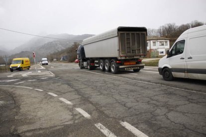 N-621 entre Cistierna y Riaño, que continúa en mal estado