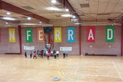 Parte de las grandes letras con la palabra Ponferrada.