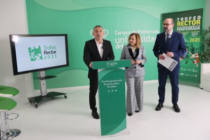 Acto de presentación del Trofeo Rector en Ponferrada.