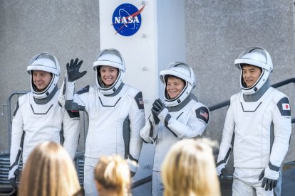 Los cuatro astronautas que despegaron el viernes por la noche.
