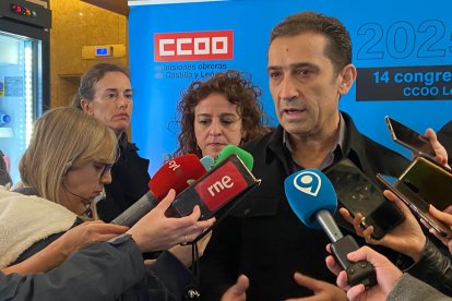 Elena Blasco y Vicente Andrés Granado, en la comparecencia ante los medios informativos.