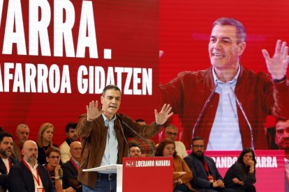 Pedro Sánchez ayer, en el congreso de PSN con el lema «Liderando Navarra".