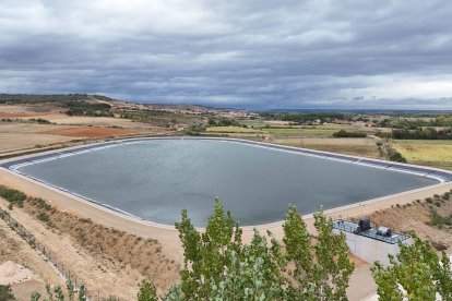 Panorámica de la Presa de la tierra