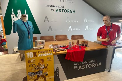 Astorga calienta motores para sus 10k.
