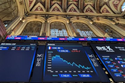  La bolsa española perdió este viernes el 5,83 %.